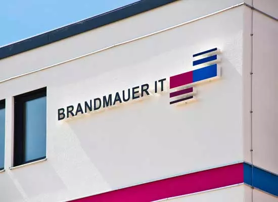 Brandmauer Büro